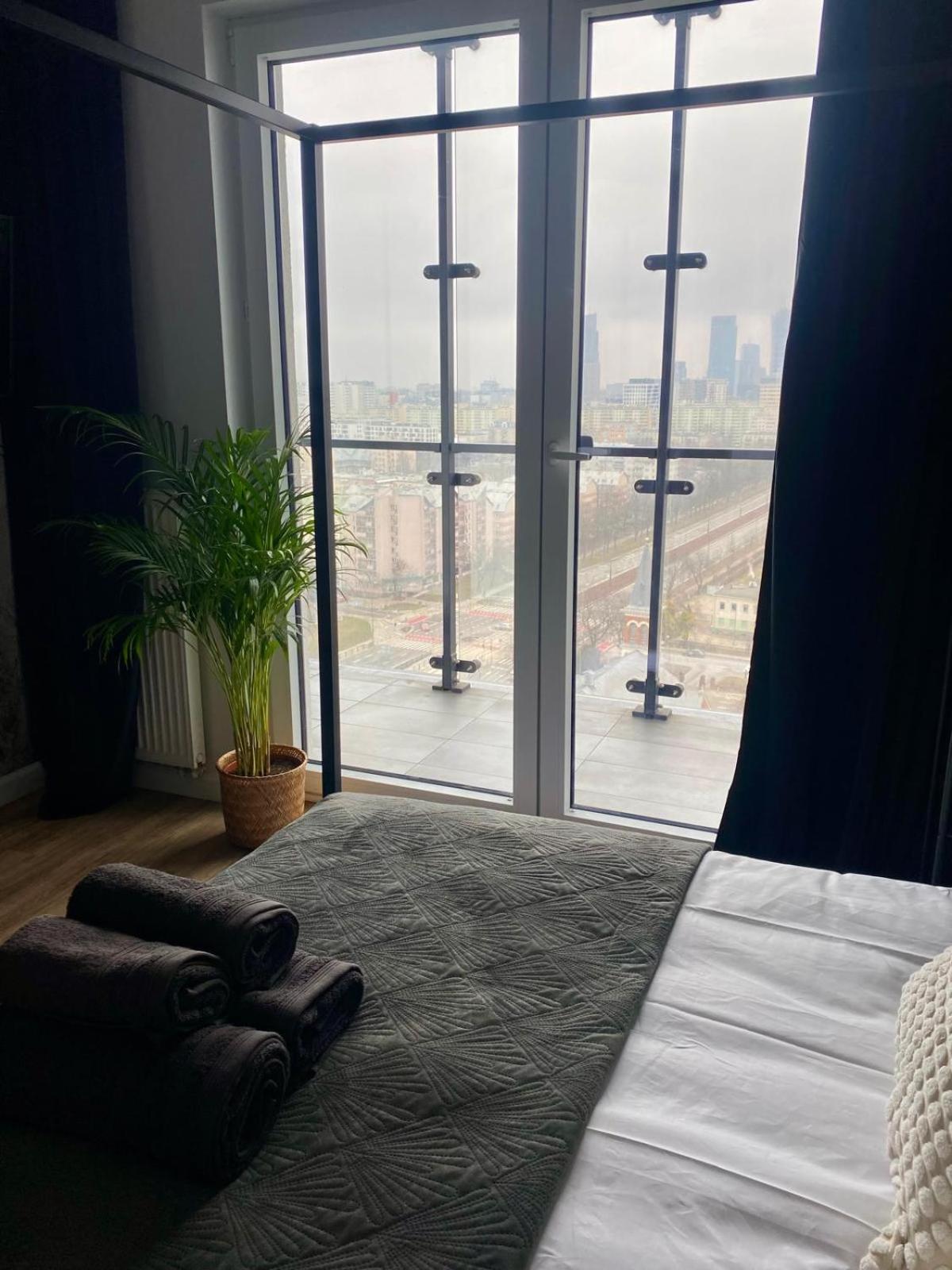 Butas Chillout View & Pleasure - Wola Tower 15th Floor *