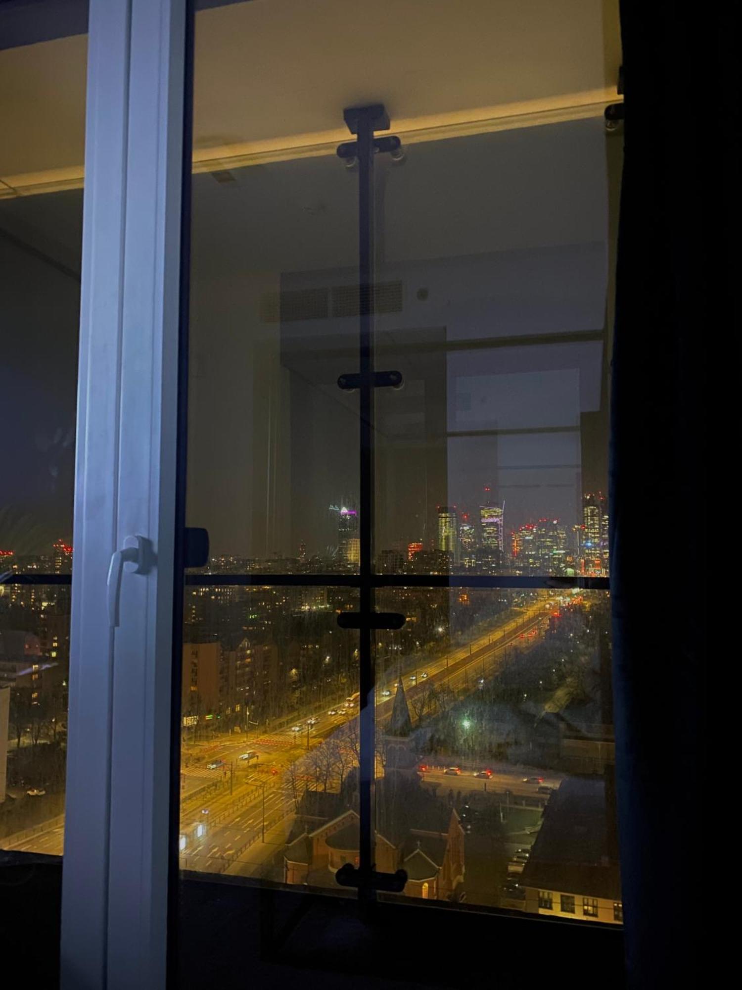 Chillout View & Pleasure - Wola Tower 15th Floor Butas Warsaw